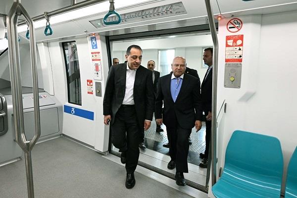 رئيس الوزراء يؤكد أهمية مشروعات النقل الجماعي الأخضر المستدام صديق البيئة    