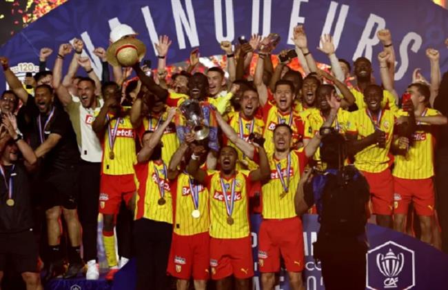خسر 3 نهائيات.. لانس بطل كأس فرنسا بالفوز على نيس  