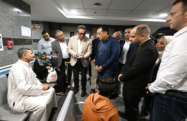 رئيس الوزراء يفتتح عيادة "روز اليوسف" المطورة بكفر طهرمس