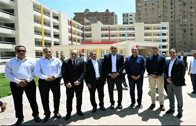 رئيس الوزراء يستجيب لطلبات نواب الجيزة بشأن النظافة والصرف الصحي والمدارس    