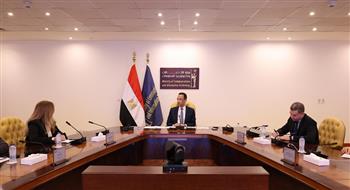 وزير الاتصالات يبحث مع شركة "فاوندإيفر" العالمية تعزيز استثماراتها وخططها التوسعية في مصر