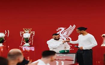 فيديو مؤثر.. فان دايك يودع محمد صلاح