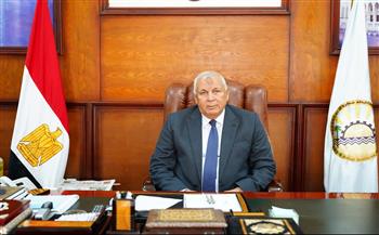 محافظ مطروح يعتمد ترقية المعلمين والأخصائيين ومنحهم العلاوات القانونية