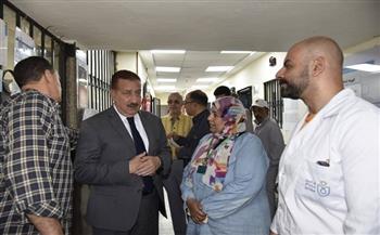 خلال جولة مفاجئة.. محافظ بورسعيد يتفقد وحدة طب أسرة العرب بحي العرب