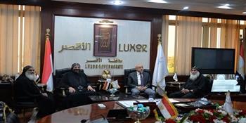 محافظ الأقصر يستقبل وفدا من دير ماري جرجس بالرزيقات للتهنئة بعيد الأضحى