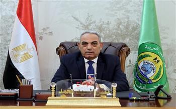 محافظ الإسماعيلية يتابع استعدادات مديرية الشئون الصحية لعيد الأضحى