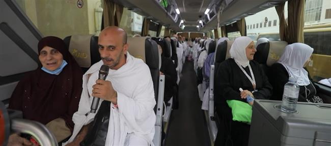 أجواء روحانية مهيبة خلال انتقال حجاج القرعة إلى صعيد عرفات