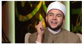 من المدينة المنورة.. ما فضل زيارة شهداء أُحد؟ أستاذ بالأزهر يوضح