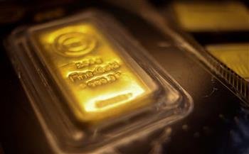 آسيا: الذهب يتراجع عالميا مع تبدد آمال السلام بين واشنطن وطهران
