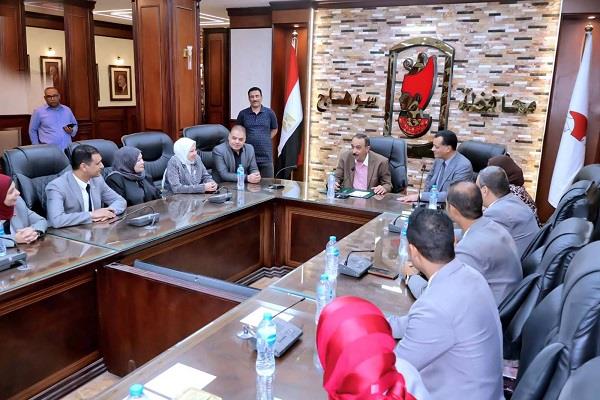 محافظ سوهاج يكرم المدربين الفائزين في مسابقة «شتاء رقمي» 