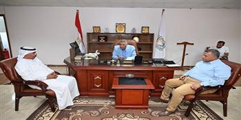 محافظ جنوب سيناء يبحث مطالب أهالي أبو زنيمة ويوجه بدعم فرص العمل والخدمات بالمدينة