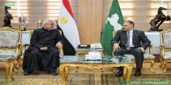 محافظ الشرقية يستقبل راعي الكنيسة الكاثوليكية بالزقازيق والوفد المرافق له