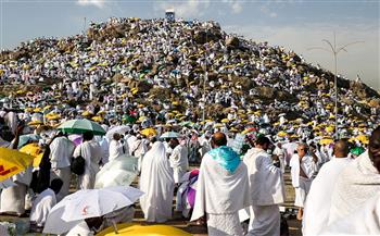 الوقوف على عرفات.. يوم يباهي فيه الله بعباده ملائكة السماء