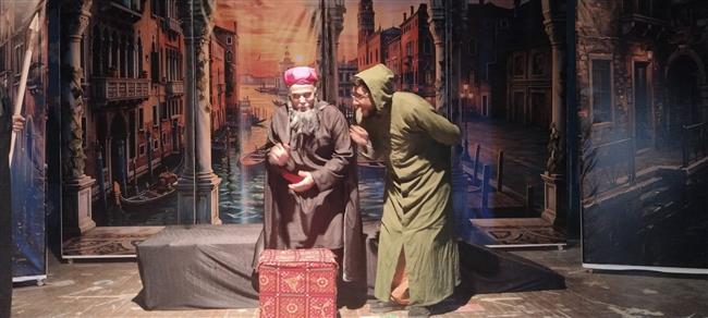 ختام العرض المسرحي "بيانولا" بالسويس 