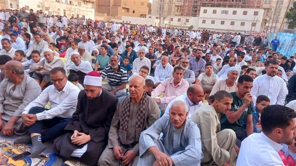 الألاف يؤدون صلاة عيد الأضحى المبارك بساحات ومساجد سوهاج 