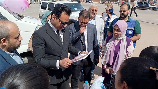 وكيل وزارة الصحة بسوهاج يتفقد العيادات المتنقلة لمتابعة تقديم خدمات تنمية الأسرة والمبادرات الرئاسية