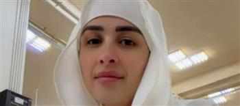 ياسمين عبد العزيز تشارك جمهورها صورها من الحج