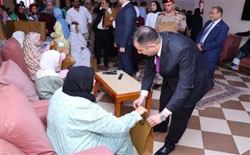محافظ دمياط يزور دار  المسنين ومرضى الزهايمر بدمياط الجديدة لتقديم التهنئة بعيد الأضحى المبارك