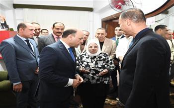محافظ الغربية يوزع هدايا على الأيتام وكبار السن بمناسبة عيد الأضحى المبارك 
