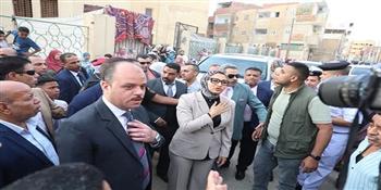 محافظ الوادي الجديد تؤدي صلاة عيد الأضحى المبارك بالمجمع الإسلامي الكبير بمدينة الخارجة