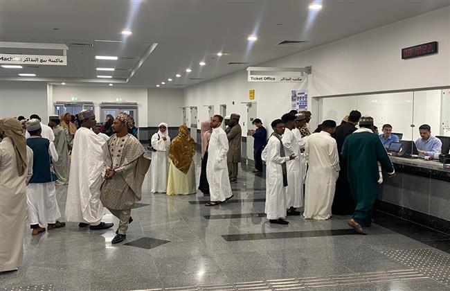 وزير النقل يتابع انتظام العمل بمرافق النقل والمواصلات.. ويوجه بتواجد القيادات والمسئولين بالهيئات والشركات 