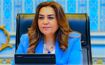 وزيرة التنمية المحلية تتابع مع المحافظين تطورات الوضع في المحافظات خلال أول أيام عيد الأضحى المبارك