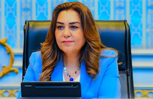 وزيرة التنمية المحلية تتابع مع المحافظين تطورات الوضع في المحافظات خلال أول أيام عيد الأضحى المبارك