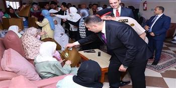 محافظ دمياط يزور دار البر والتقوى للمسنين ومرضى الزهايمر بدمياط الجديدة لتقديم التهنئة بعيد الأضحى