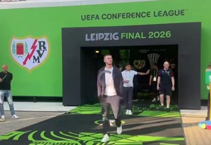 نهائي دوري المؤتمر الأوروبي.. كريستال بالاس يصل الملعب لمواجهة رايو فاليكانو