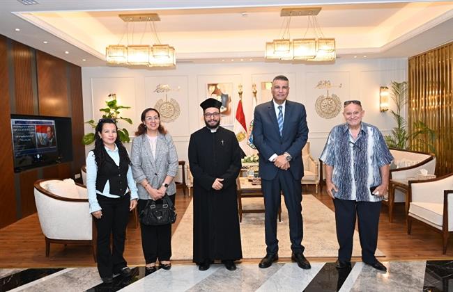 محافظ جنوب سيناء يستقبل وفد الكنيسة الكاثوليكية بشرم الشيخ للتهنئة بعيد الأضحى المبارك