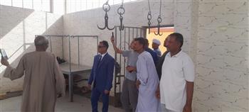 رئيس مدينة أرمنت يتفقد المجزر الآلي وقرى المركز خلال أيام العيد لمتابعة مستوى الخدمات المقدمة للمواطنين