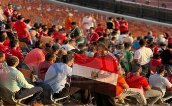 جماهير مصر تتوافد على استاد القاهرة قبل مواجهة روسيا الودية   
