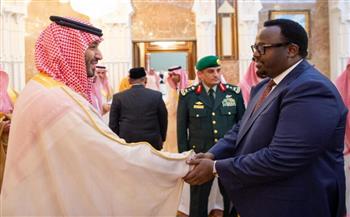 نائب رئيس الوزراء الصومالي يلتقي ولي العهد السعودي في مكة لبحث تعزيز العلاقات الثنائية