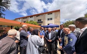 السفير الفلسطيني في لبنان يتابع أوضاع النازحين ويؤكد استمرار التنسيق مع "الأونروا" لتأمين احتياجاتهم