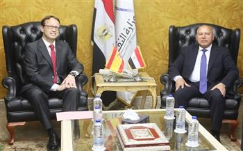 وزير النقل يستقبل السفير الإسباني بالقاهرة لبحث تعزيز التعاون في القطاعات المختلفة