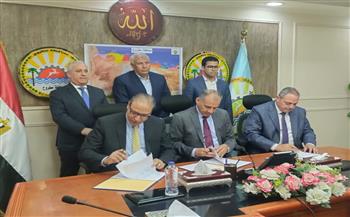  محافظ مطروح ورئيس «الوطنية للصحافة» يوقعان بروتوكول تعاون لتنفيذ مشروع الهوية البصرية