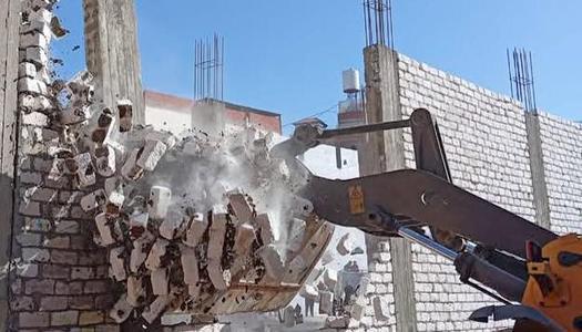حملات مكثفة لإزالة التعديات على الأراضي بالإسكندرية
