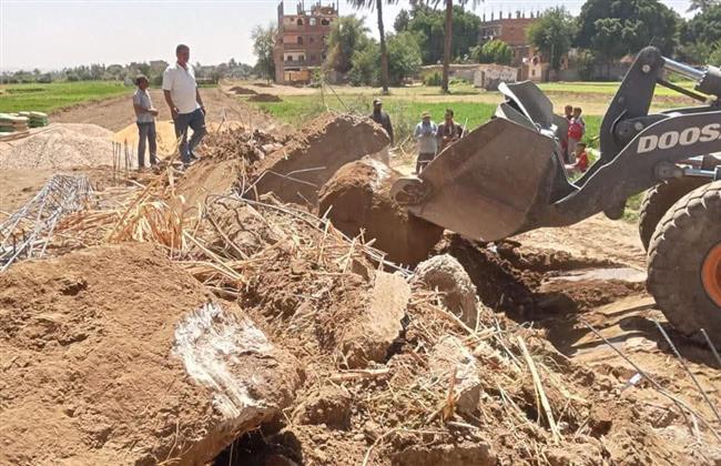 بتوجيهات المحافظ.. الرصد الميداني يجهض مخالفات بناء وتعديات زراعية بمركزي سوهاج وساقلتة