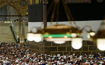 ضيوف الرحمن يودّعون أيام الحج بالطواف والدعاء في رحاب المسجد الحرام