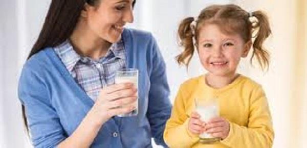اليوم العالمي للحليب.. فوائد صحية لا غنى عنها لجميع أفراد أسرتك