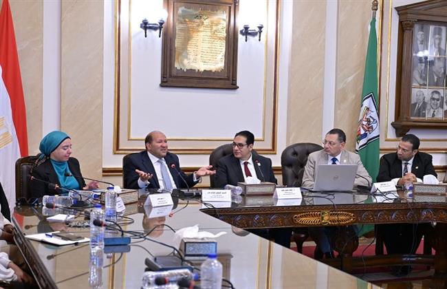 جامعة القاهرة تطلق مسابقة المشروعات الخضراء الذكية