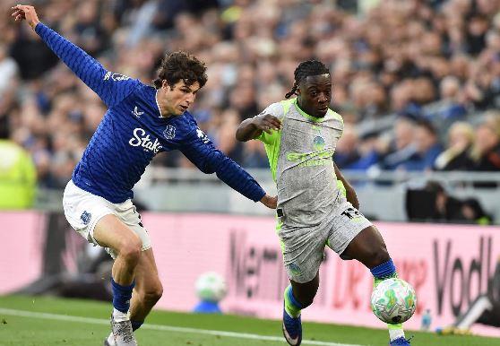 الدوري الإنجليزي.. مانشستر سيتي يتقدم على إيفرتون في الشوط الأول