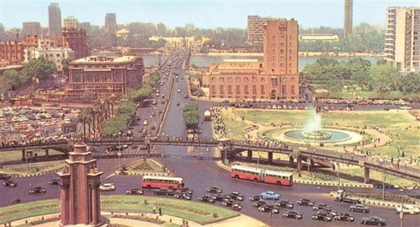 غدًا.. «رحلة إلى القاهرة مصر 1986» بسلسلة «أرواح في المدينة» بالمسرح الصغير