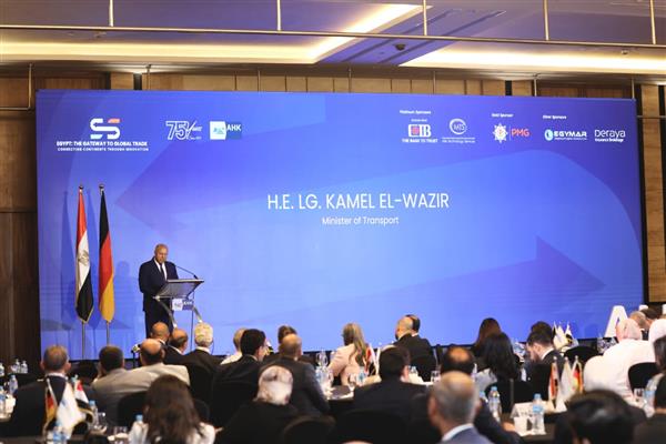 وزير النقل: مصر تمضي نحو تعزيز منظومة اللوجستيات وبناء شبكة نقل متكاملة لدعم التجارة والتنمية 