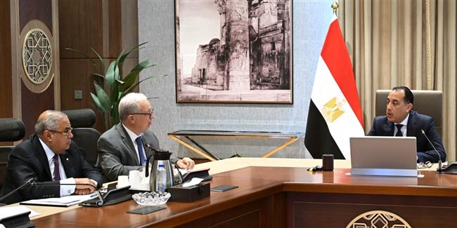 رئيس الوزراء يتابع مستجدات القيد المؤقت للشركات الحكومية في البورصة وموقف تحديث وثيقة سياسة ملكية الدولة