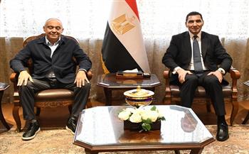 وزير الشباب والرياضة يلتقي رئيس الشركة المتحدة للرياضة لبحث أوجه التعاون  