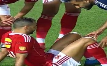 الدوري الممتاز.. إصابة بيكهام لاعب الأهلي أمام إنبي ومحمد هاني بديلًا