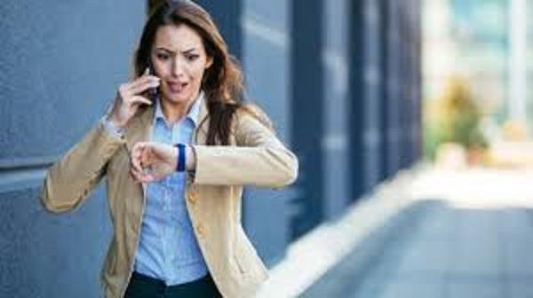 6 صفات نفسية تكشفها دقة المواعيد الزائدة عند المرأة 