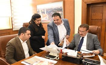 محافظ بورسعيد يبحث سبل الاستغلال الأمثل للمناطق الفضاء بنطاق حي المناخ 