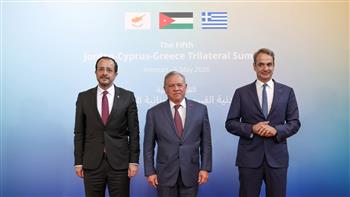 العاهل الأردني يؤكد خلال قمة ثلاثية مع قبرص واليونان أهمية تعزيز التعاون واحترام القانون الدولي
